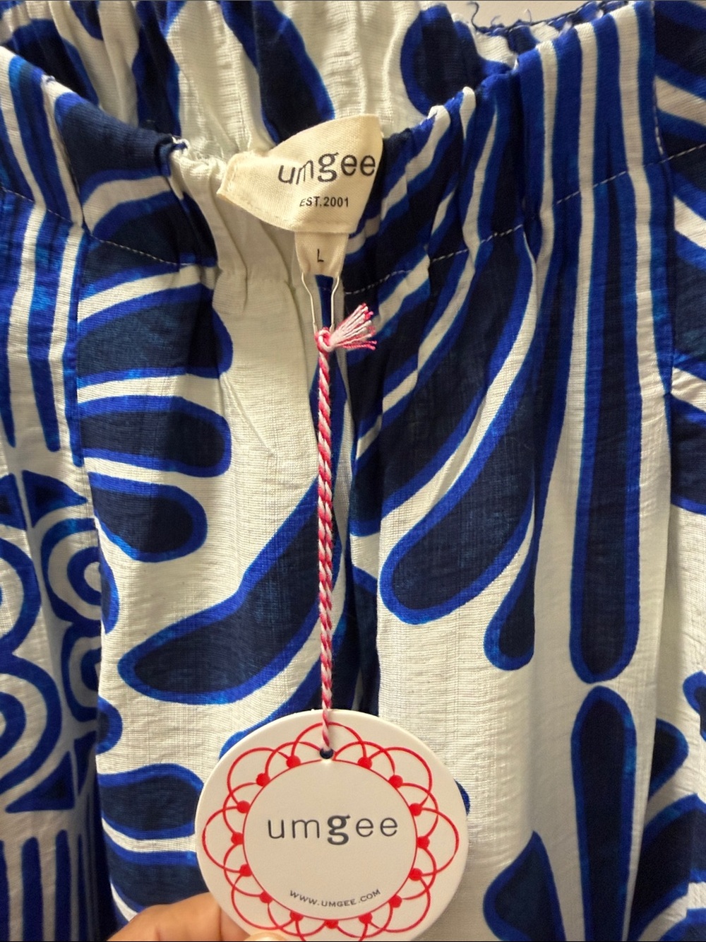 Umgee White Pants with Bold Navy Blue Floral Swirl - Picture 2 of 3